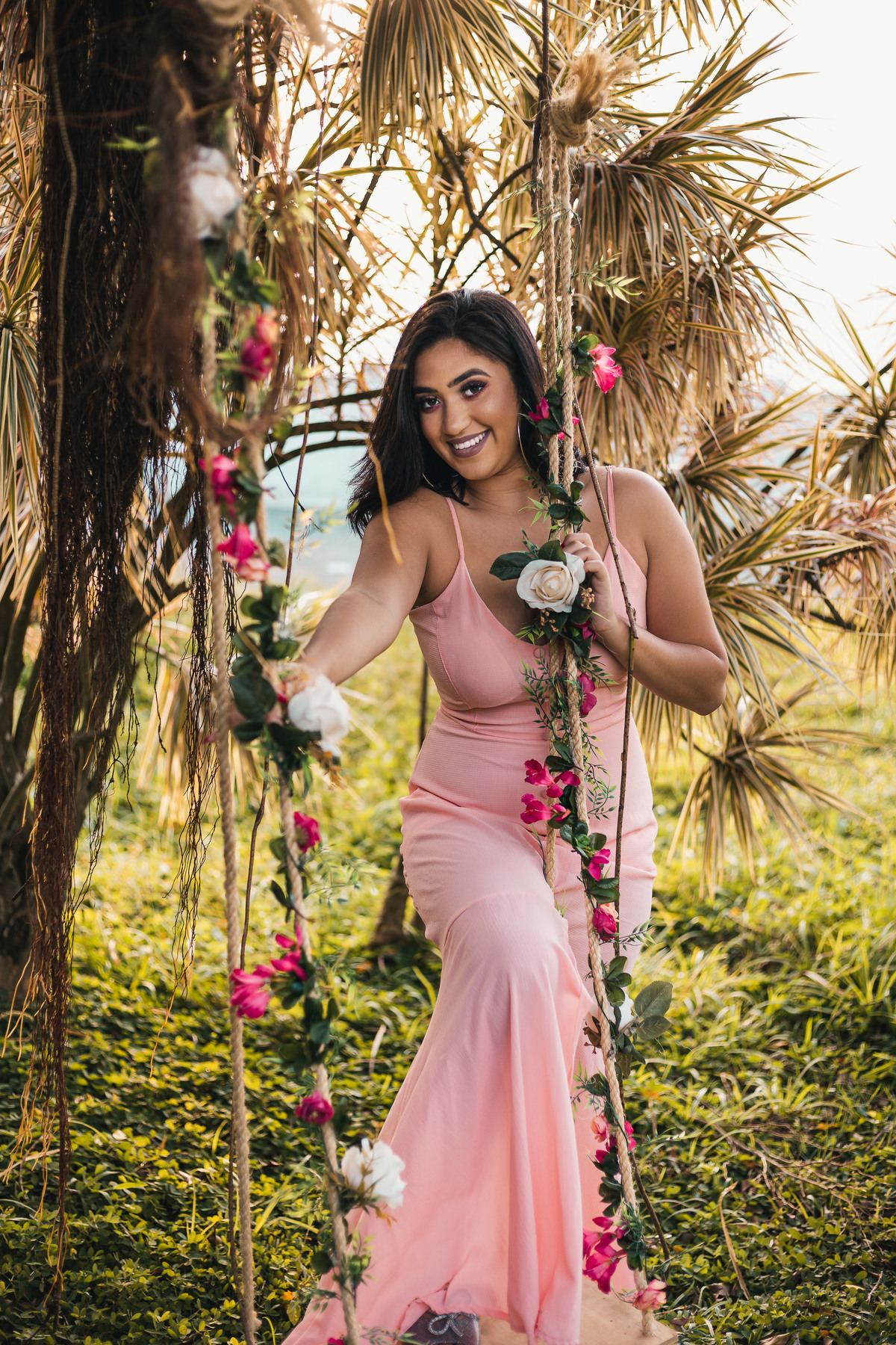 Ton Prans Fotografia | Ensaio debutante 15 anos da Vitoria Senna em Santos | sol natureza sorriso princesa modelo tumblr aniversário guarujá santos bonde monte serrat  cores balao coracao flor flores balanco