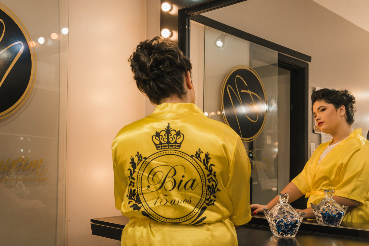 Ton Prans Fotografia | Making Of  debutante 15 anos da Ana Beatris no Guarujá no Instituto Erika Nogueira | Festa Aniversario Maquiagem Makeup Make