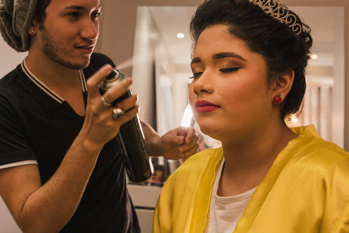 Ton Prans Fotografia | Making Of  debutante 15 anos da Ana Beatris no Guarujá no Instituto Erika Nogueira | Festa Aniversario Maquiagem Makeup Make