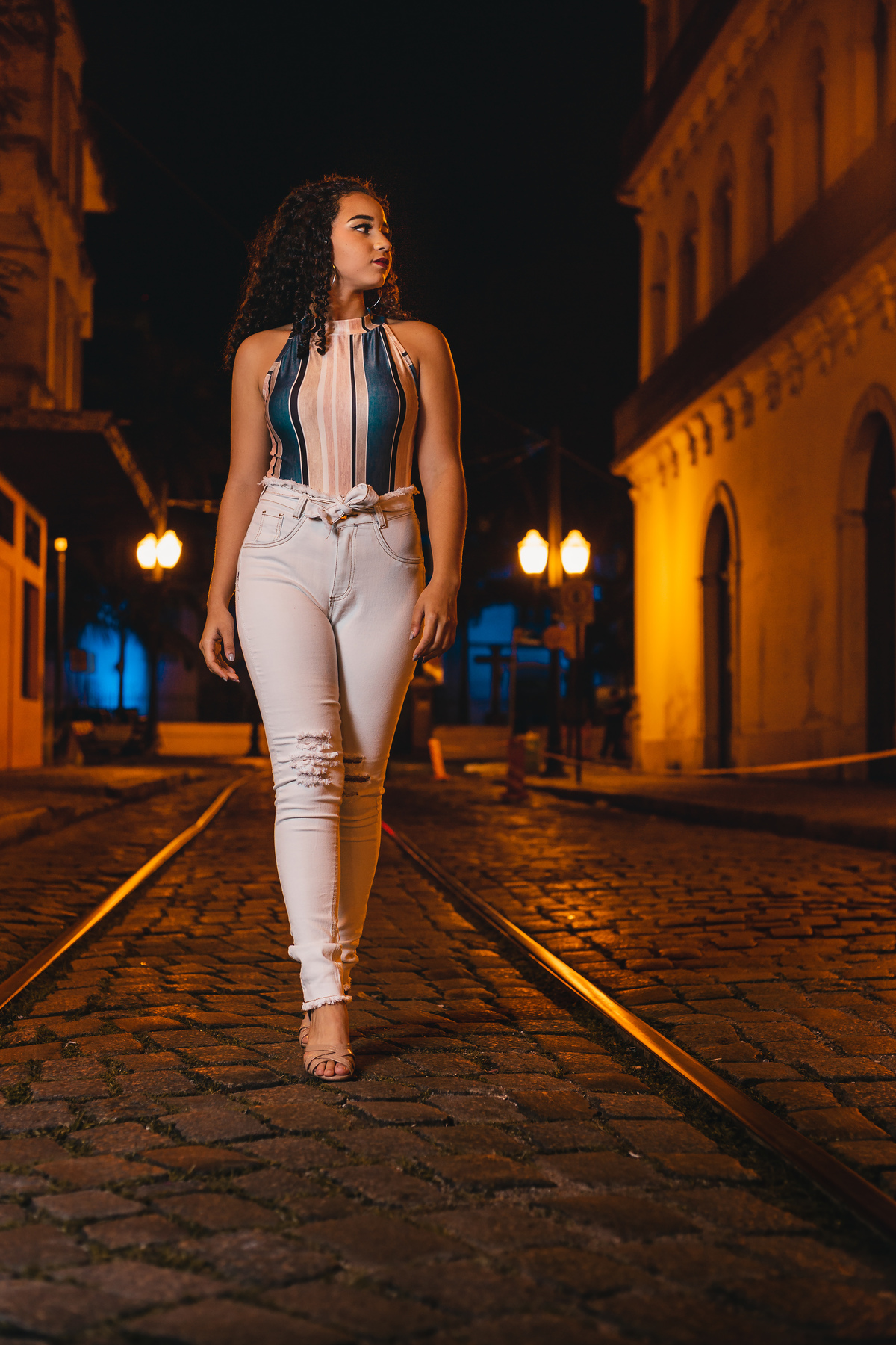 Ton Prans Fotografia | Ensaio debutante 15 anos da Gabriella Melo em Guarujá e Santos | sol natureza praia sorriso princesa modelo tumblr aniversário santos centro noite luzes