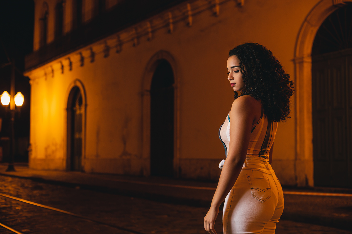 Ton Prans Fotografia | Ensaio debutante 15 anos da Gabriella Melo em Guarujá e Santos | sol natureza praia sorriso princesa modelo tumblr aniversário santos centro noite luzes