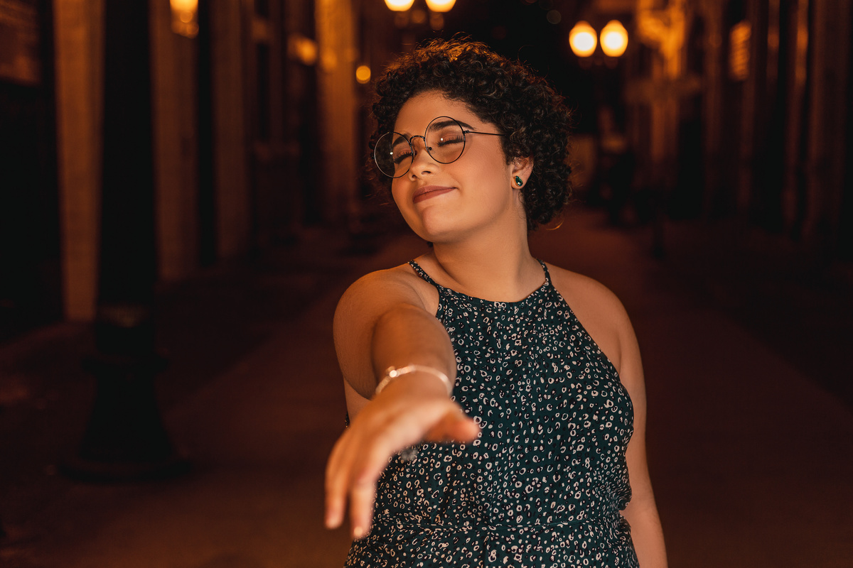 Ton Prans Fotografia | Ensaio debutante 15 anos da Ana Beatriz em Santos | sol natureza sorriso princesa modelo tumblr aniversário monte serrat guarujá cacheada