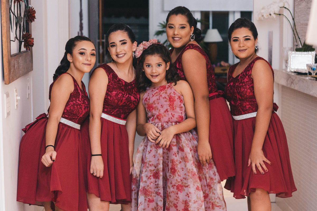 Ton Prans Fotografia | Making Of  debutante 15 anos da Maria Eduarda no Guarujá no Ateliê Alexandra Bombonato | Festa Aniversario Maquiagem Makeup Make