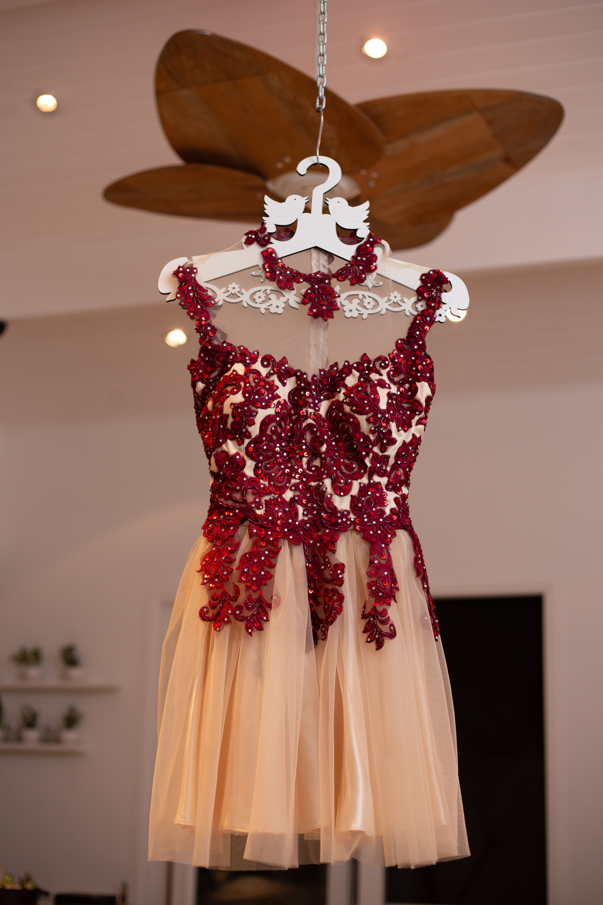 Ton Prans Fotografia | Making Of  debutante 15 anos da Maria Eduarda no Guarujá no Ateliê Alexandra Bombonato | Festa Aniversario Maquiagem Makeup Make