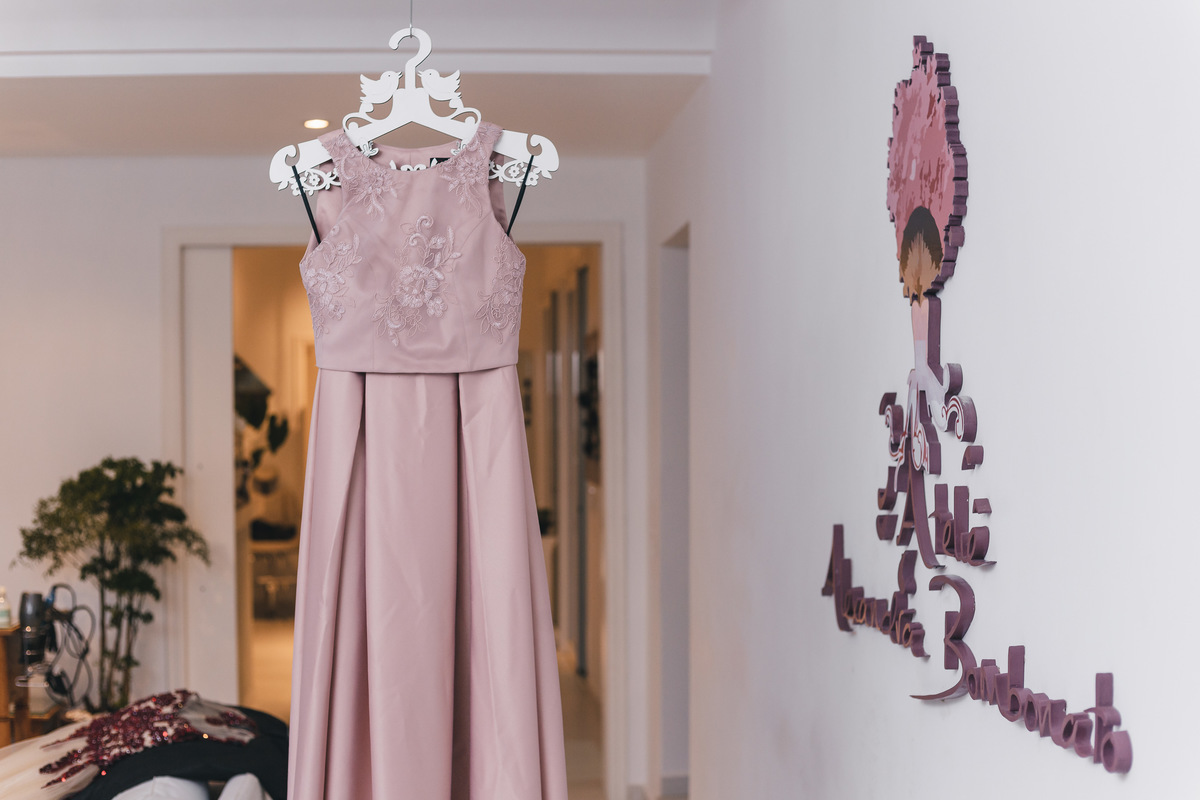 Ton Prans Fotografia | Making Of  debutante 15 anos da Maria Eduarda no Guarujá no Ateliê Alexandra Bombonato | Festa Aniversario Maquiagem Makeup Make