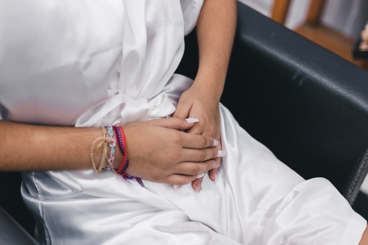 Ton Prans Fotografia | Making Of  debutante 15 anos da Maria Eduarda no Guarujá no Ateliê Alexandra Bombonato | Festa Aniversario Maquiagem Makeup Make