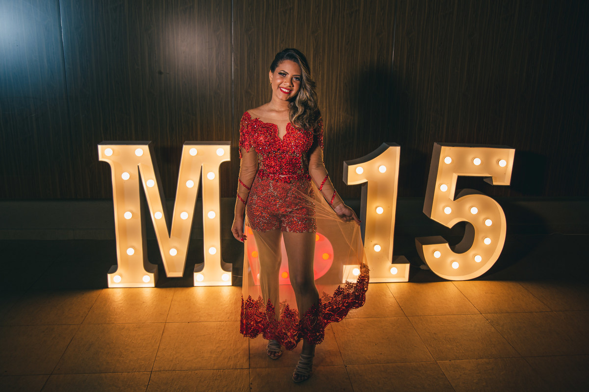 Ton Prans Fotografia | Festa Aniversário debutante 15 anos da Mariana Jamile no Buffet Ateliê do Sabor | Guarujá - SP São Paulo | princesa sonho valsa dança balada cerimonia