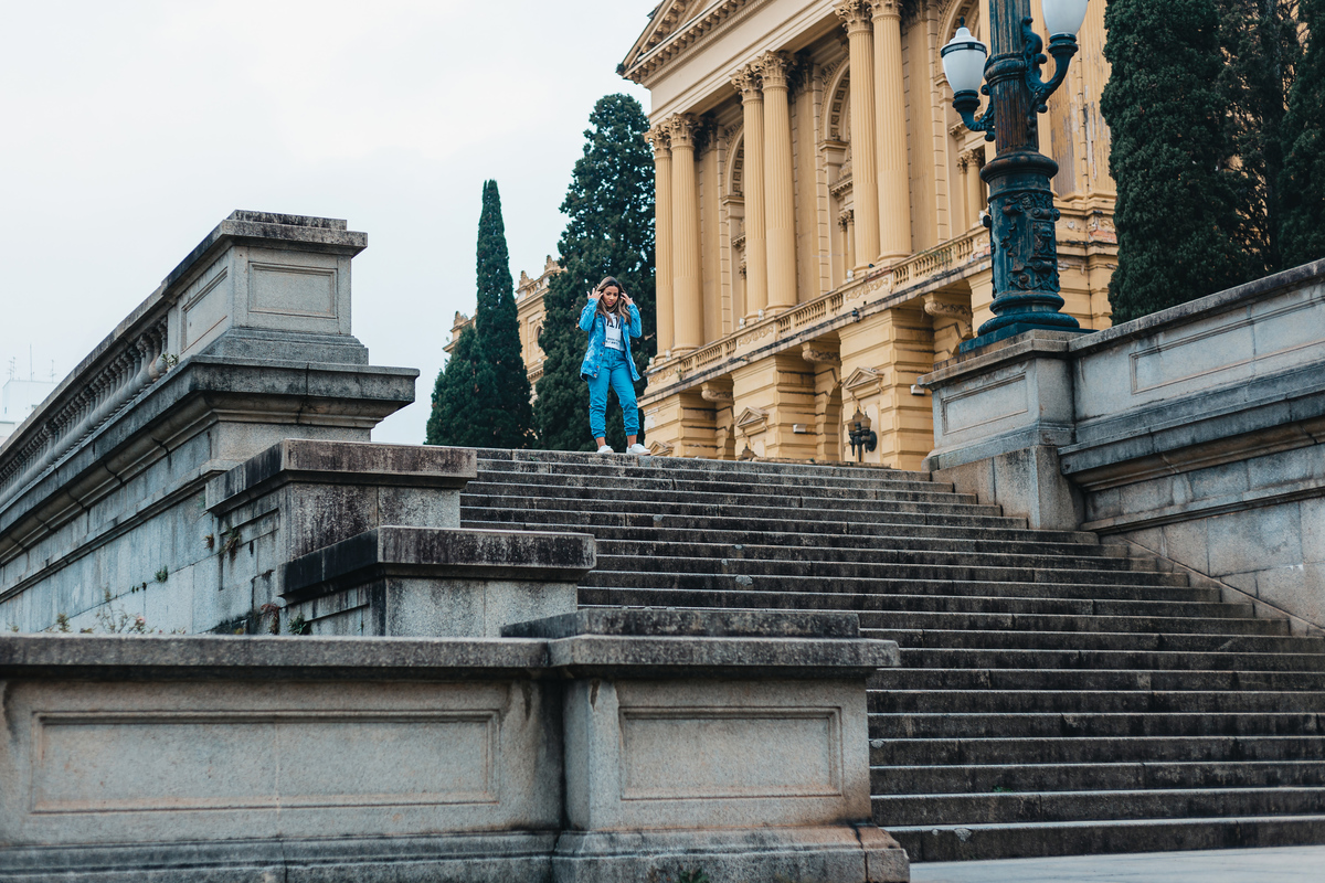 Ton Prans Fotografia | Ensaio debutante 15 anos da Mariana Jamile em Museu do Ipiranga e Avenida Paulista em São Paulo | sol natureza sorriso princesa modelo tumblr aniversário | 15 anos vx
