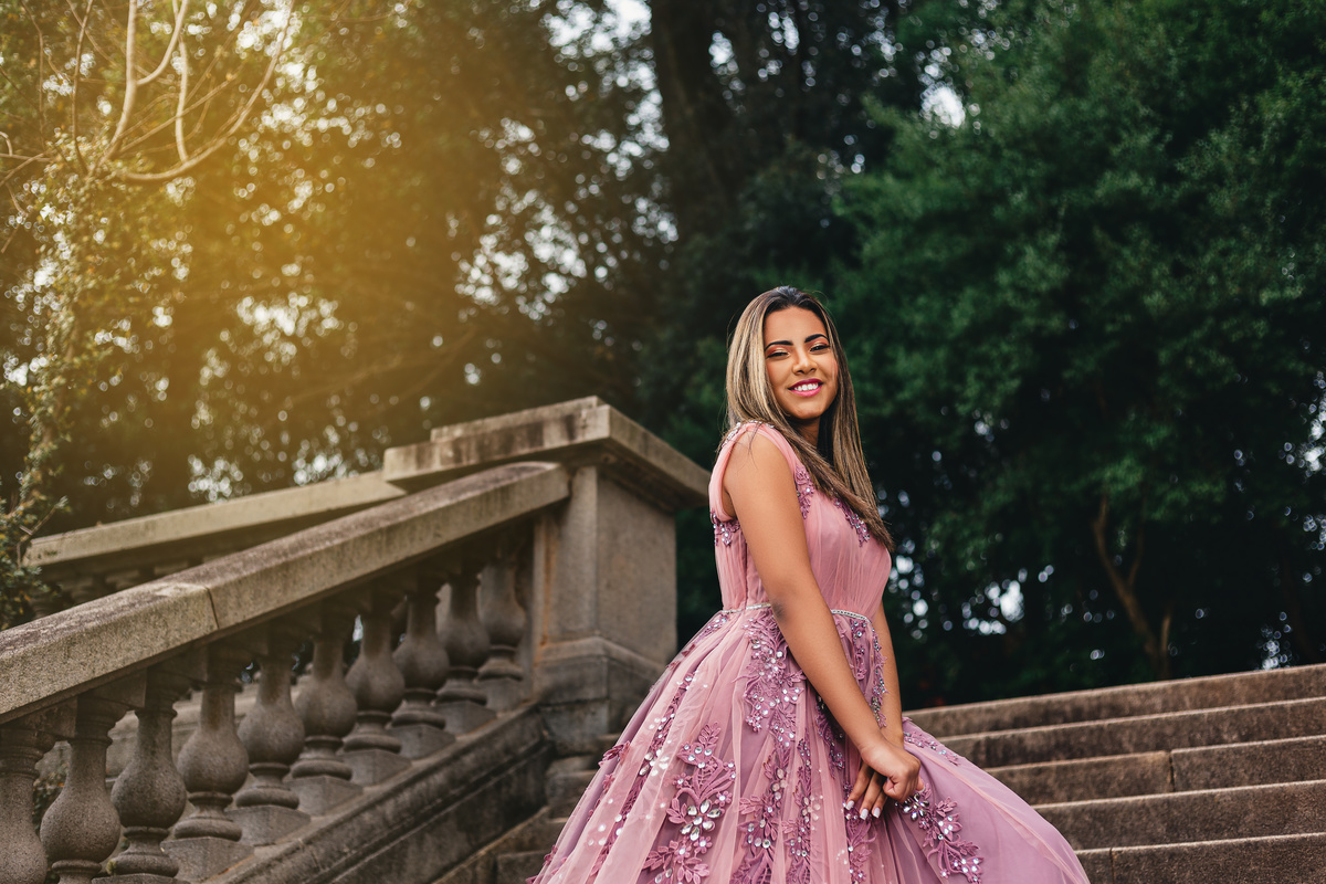 Ton Prans Fotografia | Ensaio debutante 15 anos da Mariana Jamile em Museu do Ipiranga e Avenida Paulista em São Paulo | sol natureza sorriso princesa modelo tumblr aniversário | 15 anos vx