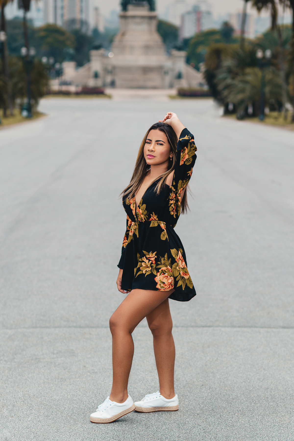 Ton Prans Fotografia | Ensaio debutante 15 anos da Mariana Jamile em Museu do Ipiranga e Avenida Paulista em São Paulo | sol natureza sorriso princesa modelo tumblr aniversário | 15 anos vx