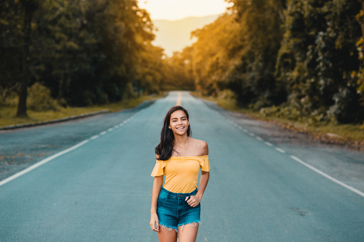 ensaio fotografico book debutante 15 anos na Praia São Pedro e Praia das Conchas  | inspiracao ideias criatividade poses modelo | fotografo em Guaruja Ton Prans Fotografia