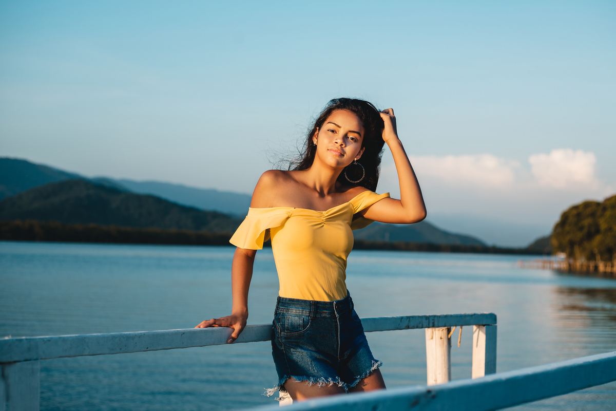 ensaio fotografico book debutante 15 anos na Praia São Pedro e Praia das Conchas  | inspiracao ideias criatividade poses modelo | fotografo em Guaruja Ton Prans Fotografia