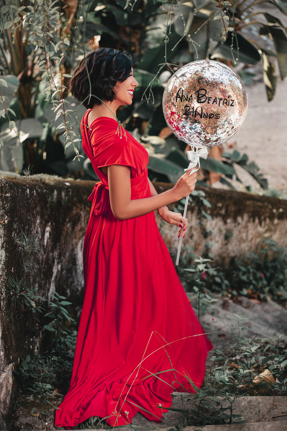 ensaio fotografico book debutante 15 anos em uma Casa Abandonada | inspiracao ideias criatividade poses modelo | fotografo em Guaruja Ton Prans Fotografia
