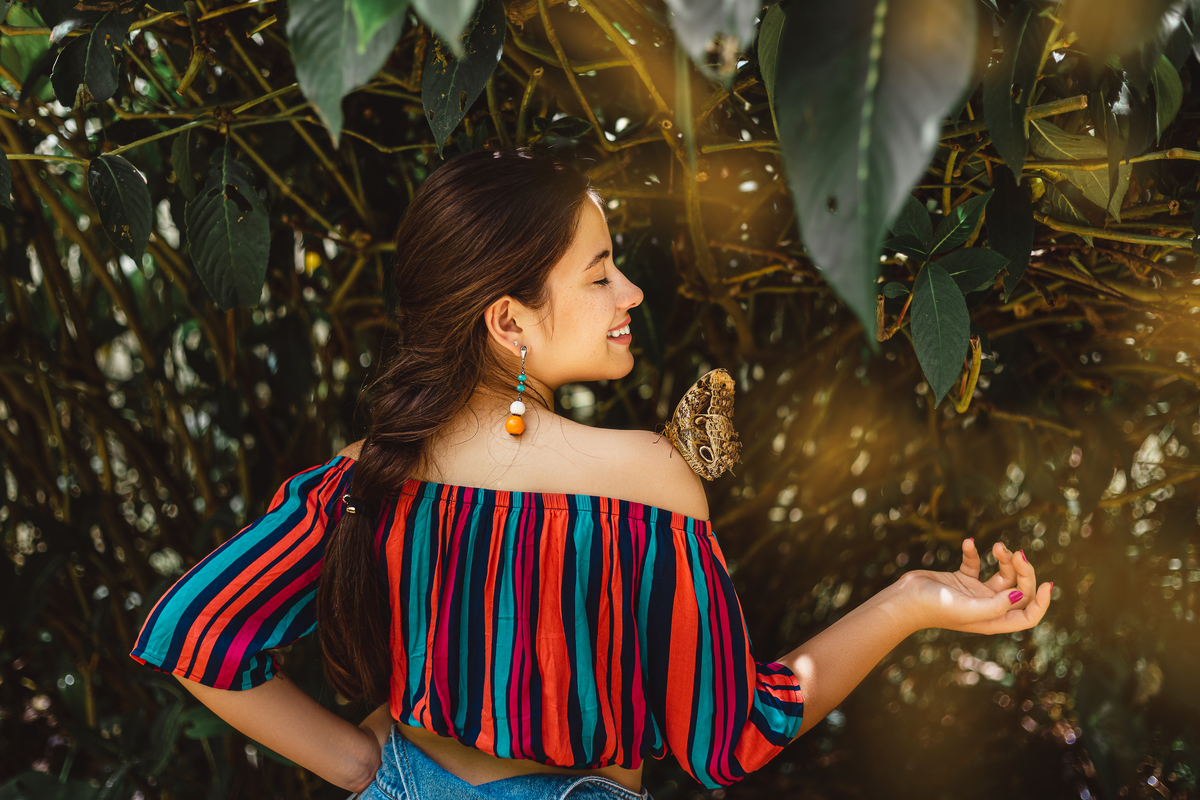 Ton Prans Fotografia | Ensaio debutante 15 anos da Ana Clara no Borboletário Águias da Serra em São Paulo | natureza modelo tumblr aniversário photoshoot feminino fotográfico retrato inspiracao ideias criatividade mood book portrait borboleta flores