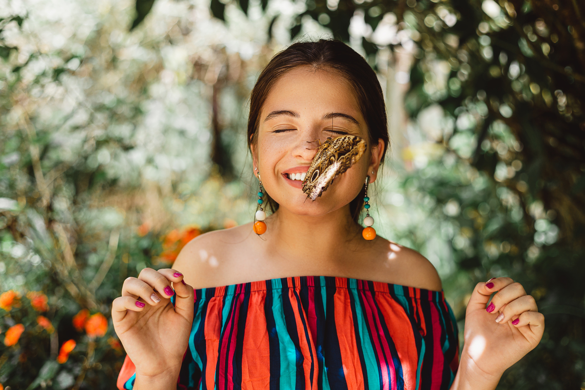 Ton Prans Fotografia | Ensaio debutante 15 anos da Ana Clara no Borboletário Águias da Serra em São Paulo | natureza modelo tumblr aniversário photoshoot feminino fotográfico retrato inspiracao ideias criatividade mood book portrait borboleta flores