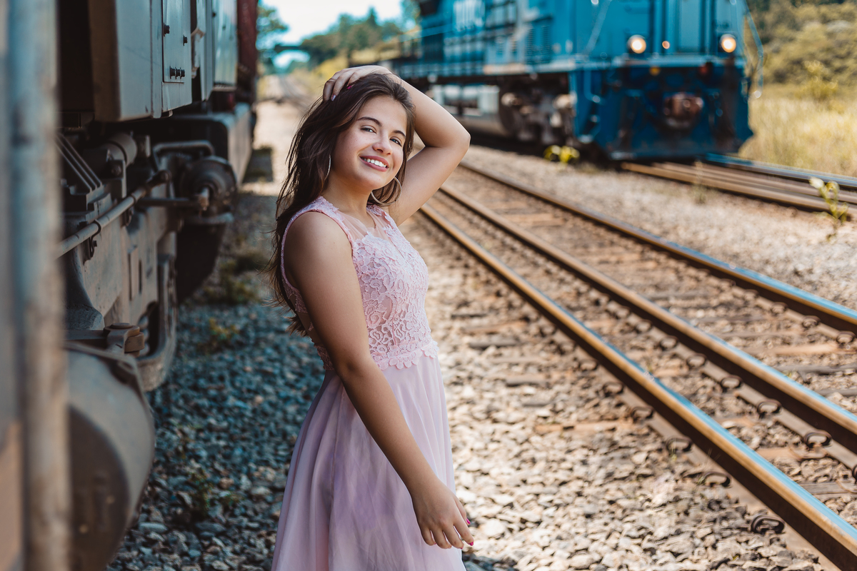 Ton Prans Fotografia | Ensaio debutante 15 anos da Ana Clara em São Paulo | sol natureza sorriso princesa modelo tumblr aniversário photoshoot ensaio feminino fotográfico retrato inspiracao ideias criatividade mood book portrait externo flores