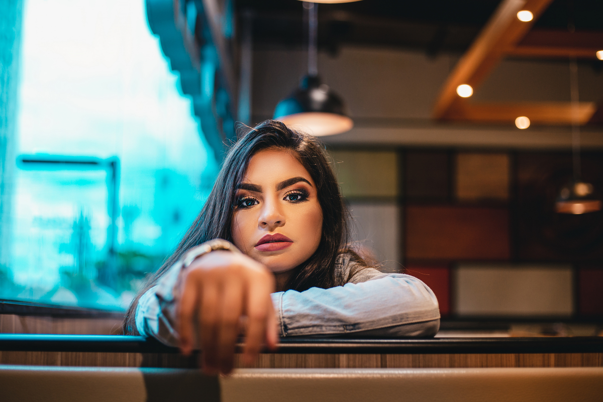 ensaio fotografico book debutante 15 anos no BK Burger King | inspiracao ideias criatividade poses modelo | fotografo em Guaruja Ton Prans Fotografia