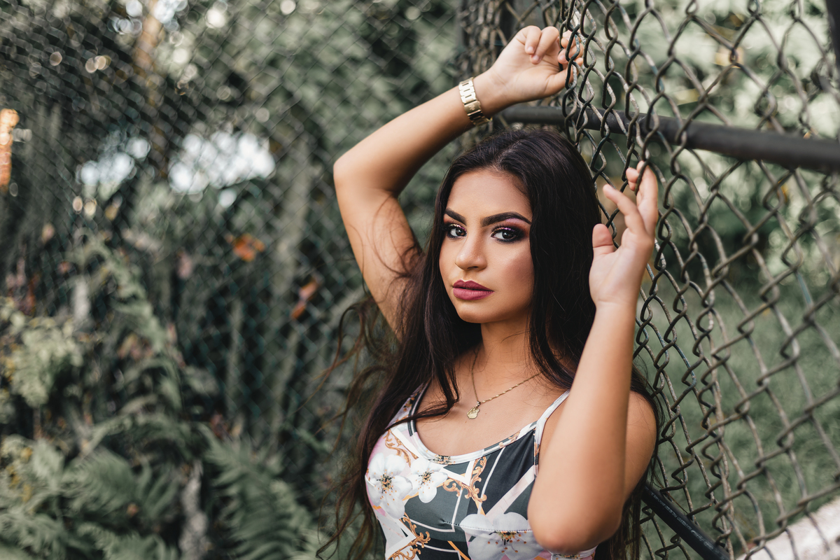 ensaio fotografico book debutante 15 anos na fortaleza barra e estrada | inspiracao ideias criatividade poses modelo baloes balao | fotografo em Guaruja Ton Prans Fotografia