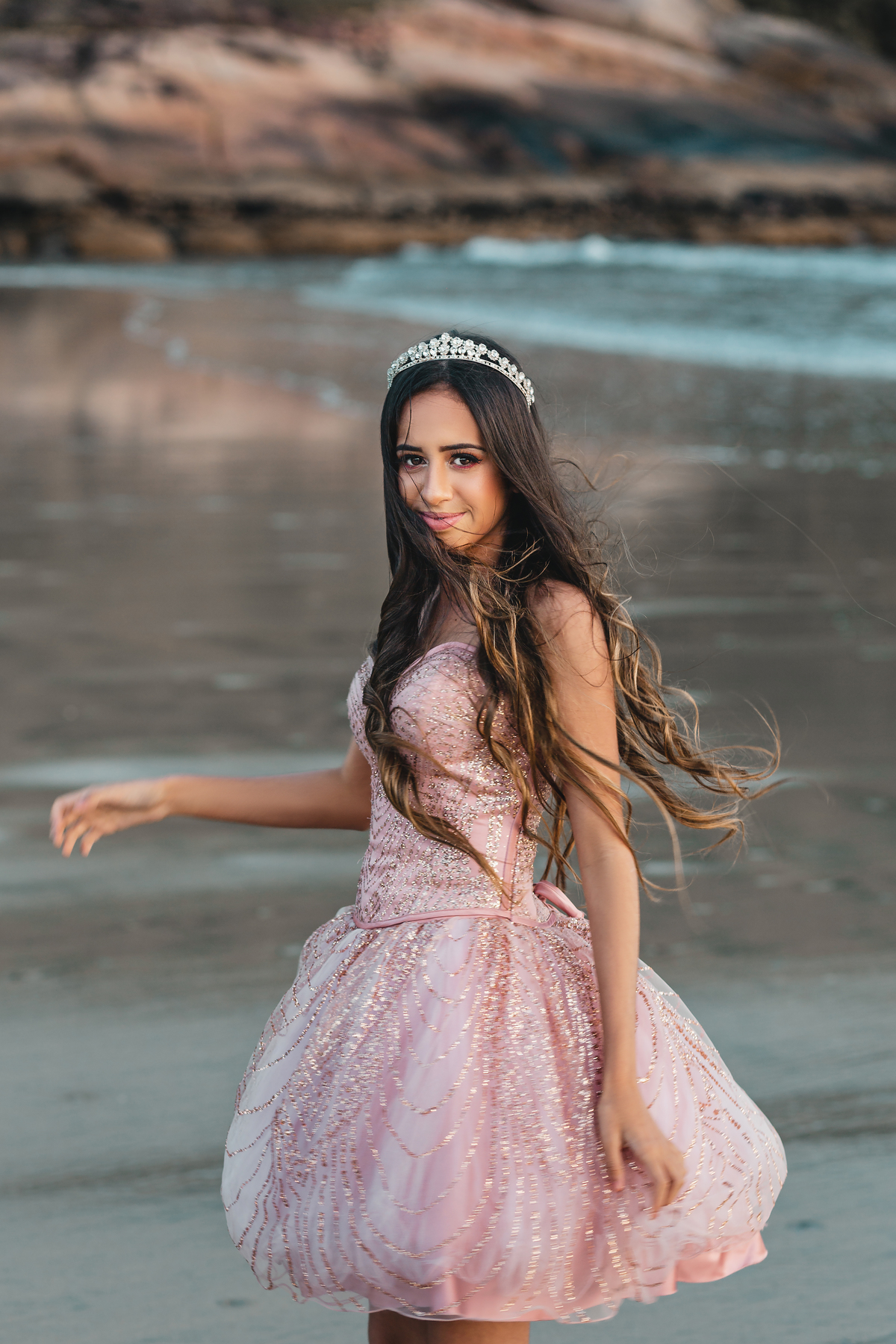 ensaio fotografico book debutante 15 anos Guaiuba no Guaruja | inspiracao ideias criatividade poses modelo | fotografo em Guaruja Ton Prans Fotografia