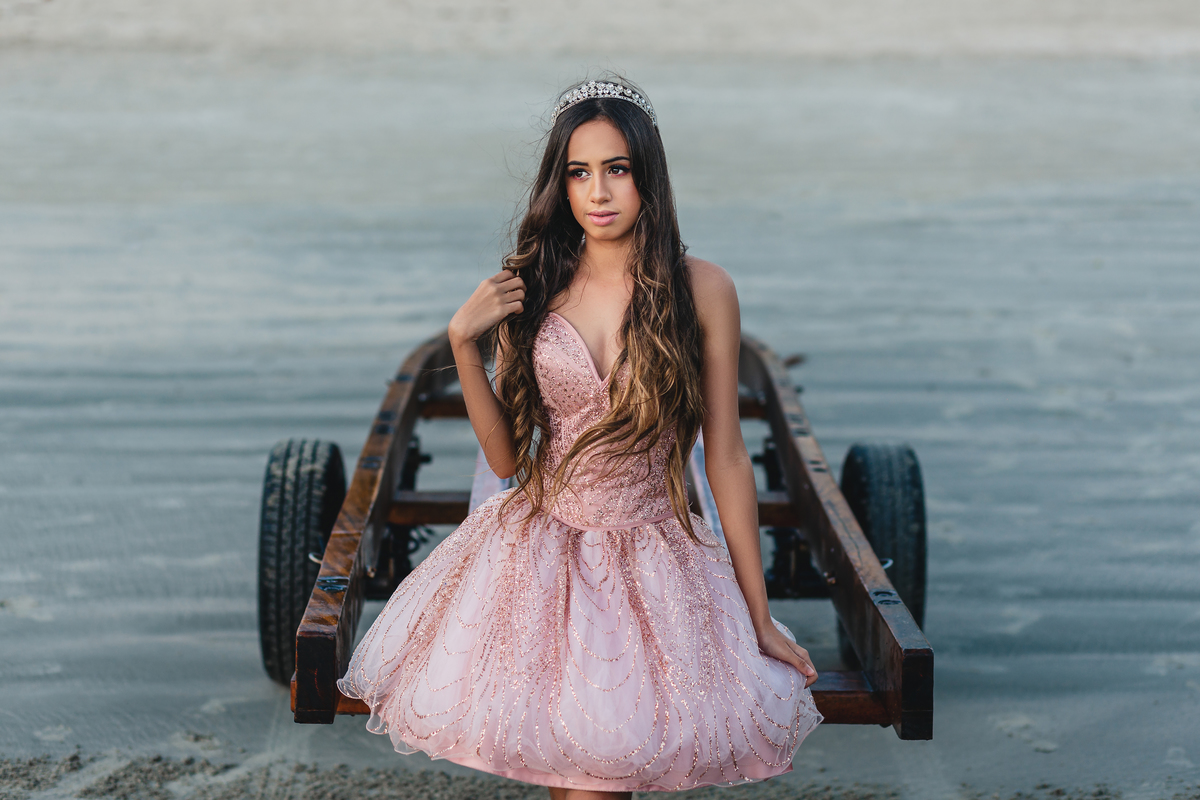 ensaio fotografico book debutante 15 anos Guaiuba no Guaruja | inspiracao ideias criatividade poses modelo | fotografo em Guaruja Ton Prans Fotografia