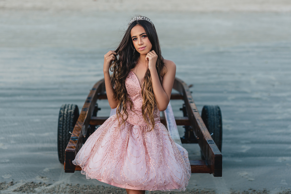 ensaio fotografico book debutante 15 anos Guaiuba no Guaruja | inspiracao ideias criatividade poses modelo | fotografo em Guaruja Ton Prans Fotografia