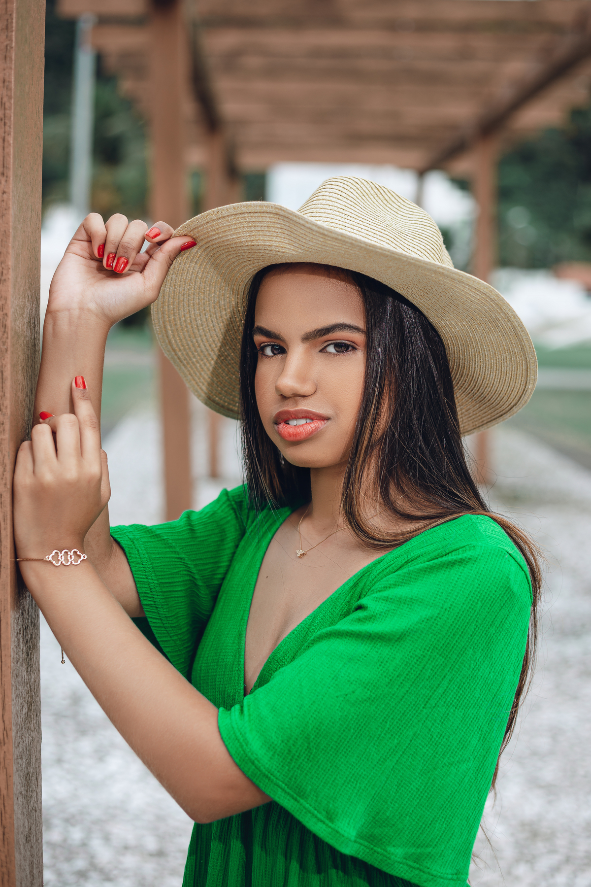 ensaio fotografico book debutante 15 anos na praia do Guaiuba | inspiracao ideias criatividade poses modelo | fotografo em Guaruja Ton Prans Fotografia