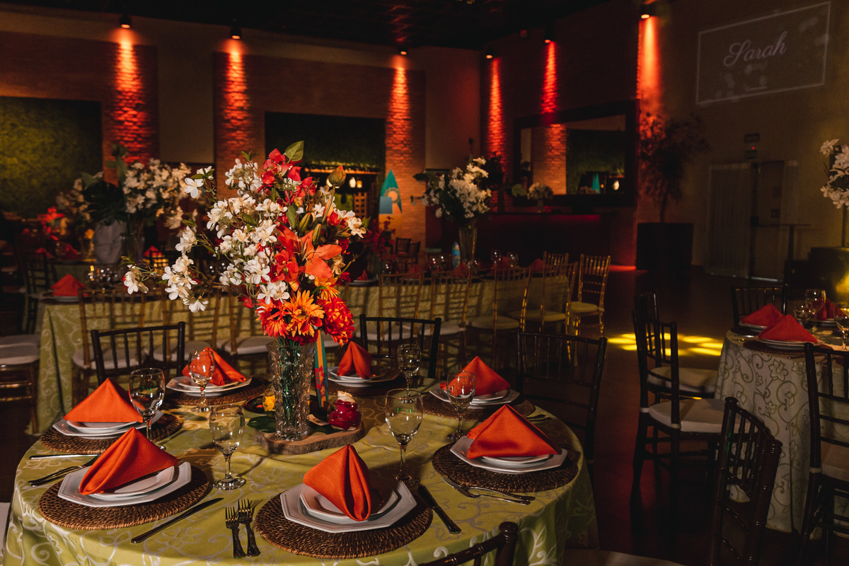 festa aniversario debutante 15 anos no Espaço Atmosphera | sonho de princesa valsa cerimonia vestido inspiracao ideias criatividade decoracao surf havai | fotografo em Guaruja Ton Prans Fotografia