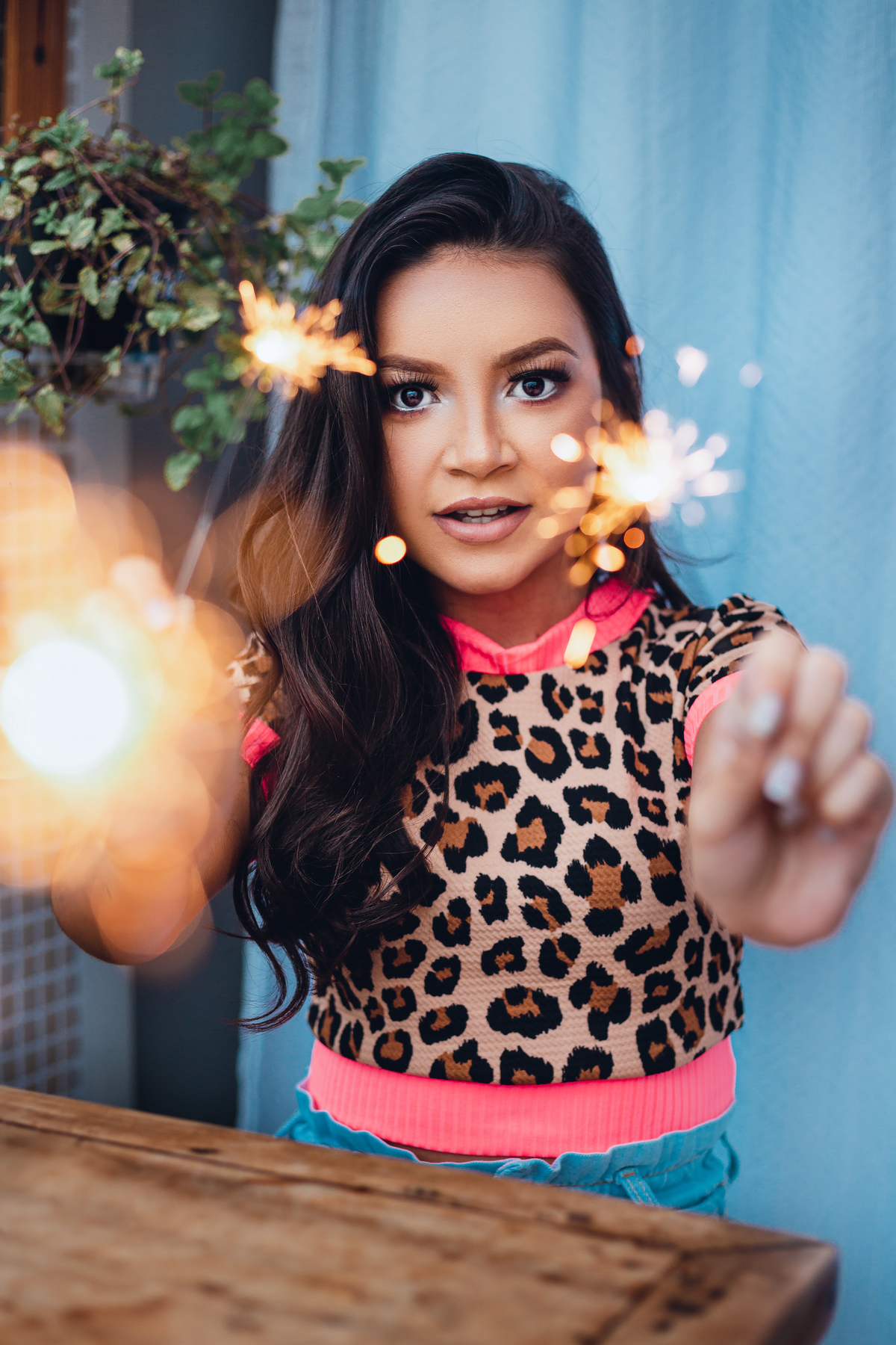 ensaio fotografico book debutante 15 anos street na rua | inspiracao ideias criatividade poses modelo | fotografo em Guaruja Ton Prans Fotografia