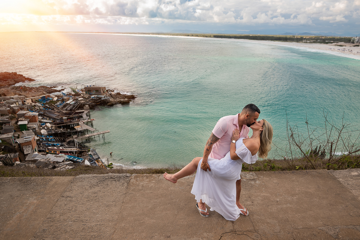 ensaio pre casamento praia decô dos pescadores em arraial do cabo-rj