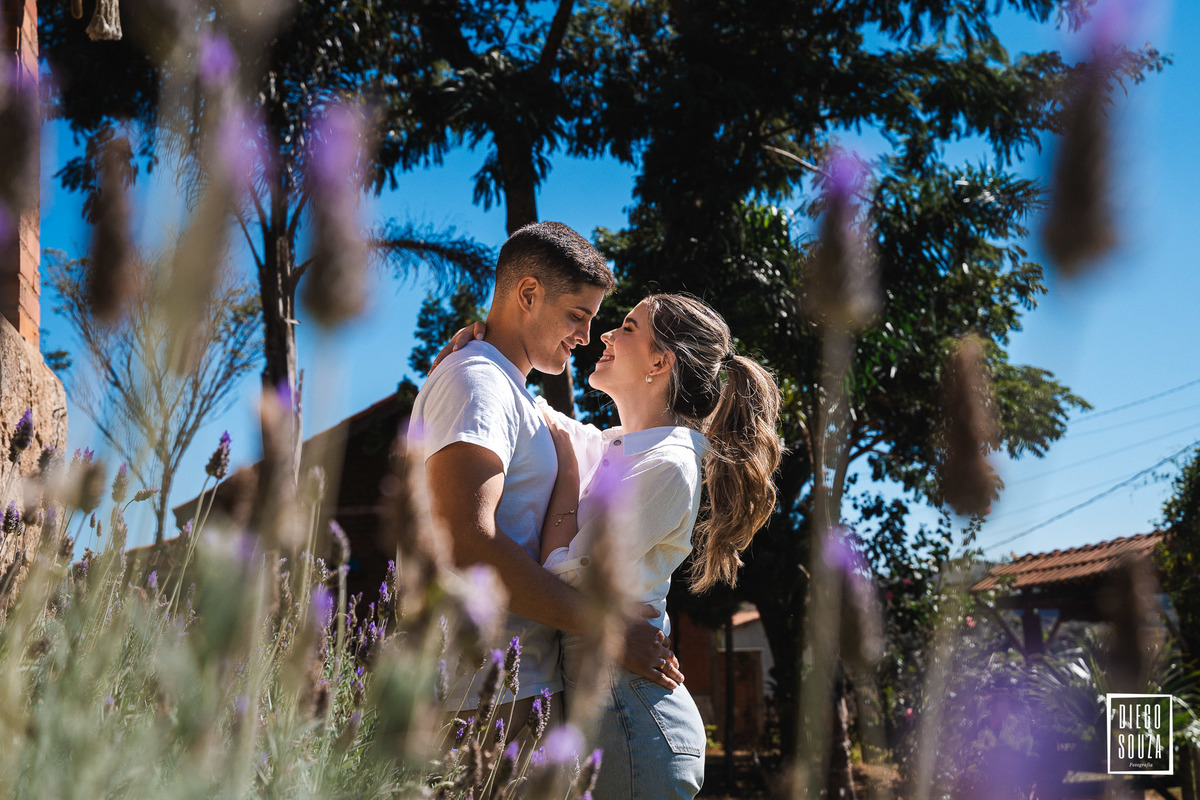 Ensaio pré casamento em Bom Jardim de Minas - por do sol no morro do cristo