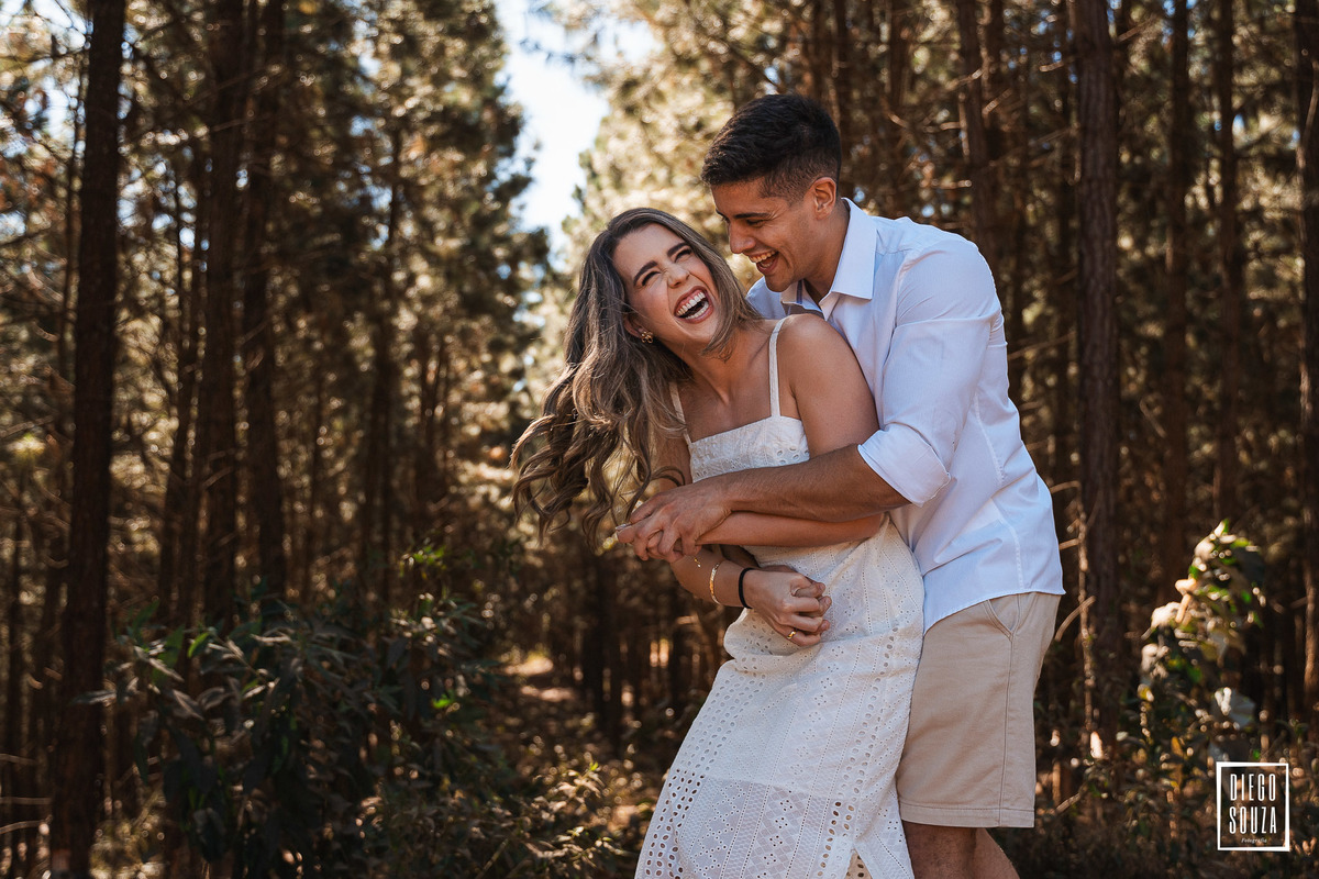 Ensaio pré casamento em Bom Jardim de Minas - por do sol no morro do cristo