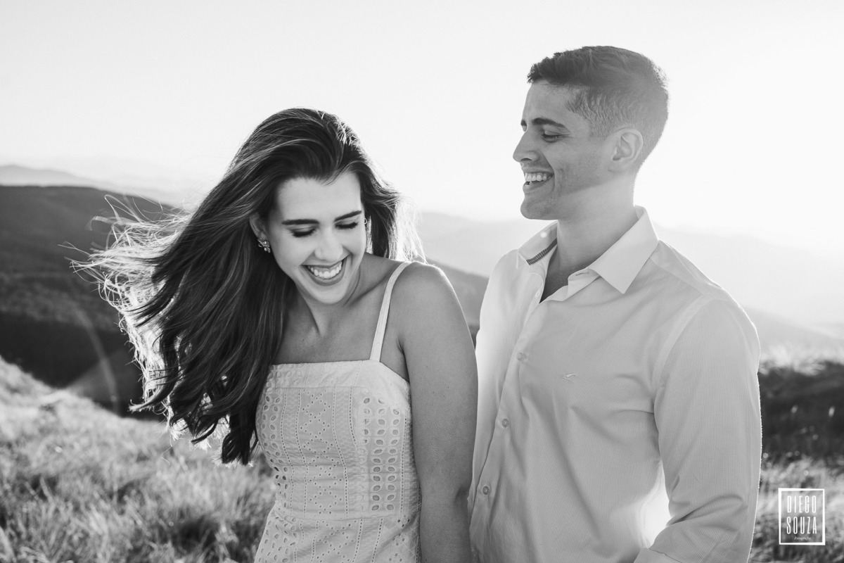 Ensaio pré casamento em Bom Jardim de Minas - por do sol no morro do cristo