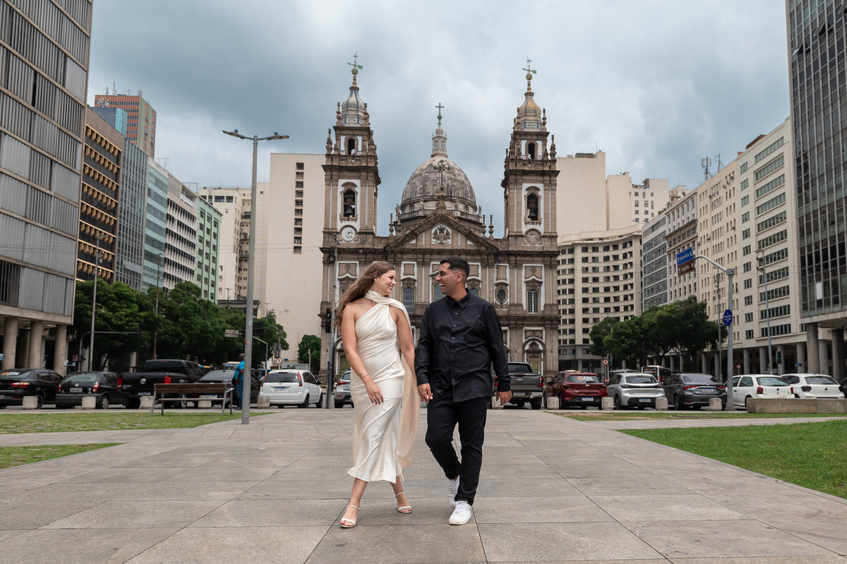Ensaio Pré Wedding Letícia e Gabriel Igreja da Candelária - Rio de Janeiro-RJ