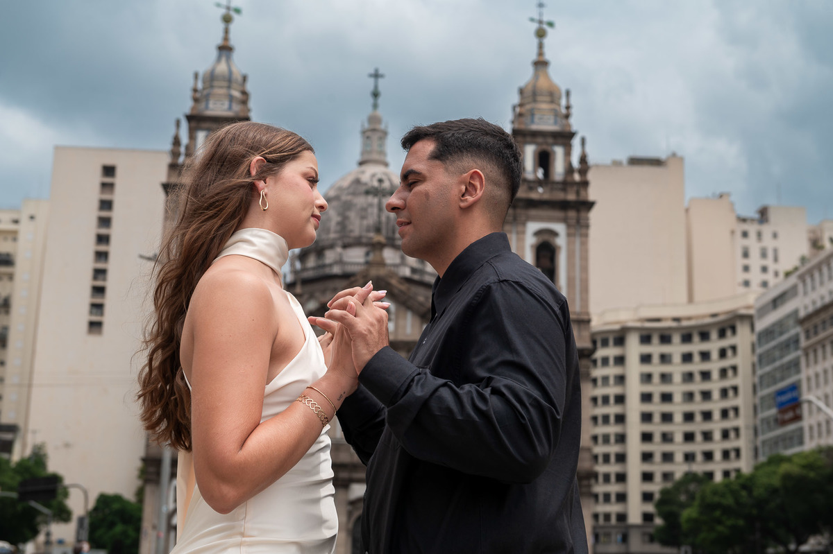 Ensaio Pré Wedding Letícia e Gabriel Igreja da Candelária - Rio de Janeiro-RJ