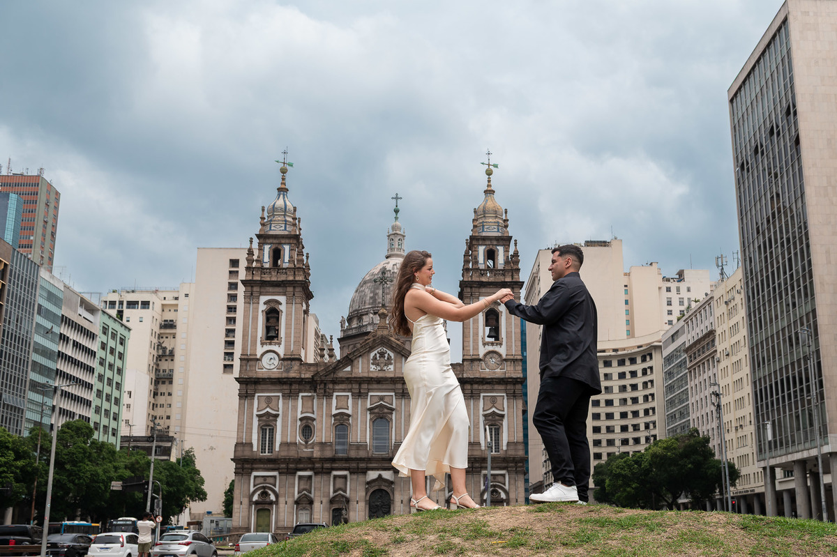 Ensaio Pré Wedding Letícia e Gabriel Igreja da Candelária - Rio de Janeiro-RJ