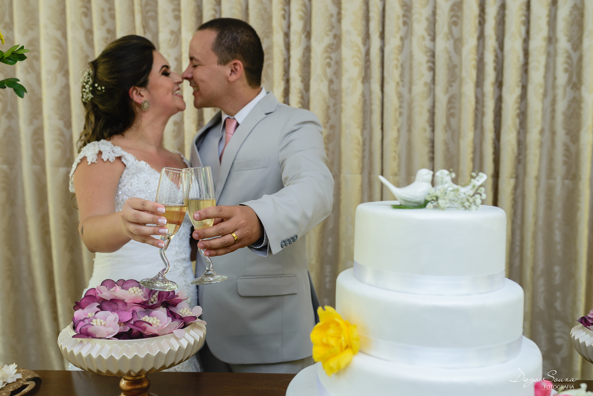 brinde do casal, casamento no campo em valença/rj