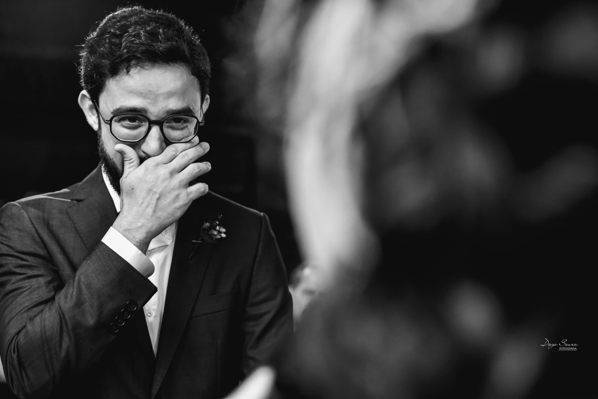 noivo chorando, cerimonia ao ar livre e emocionante, foto deigo souza fotografia
