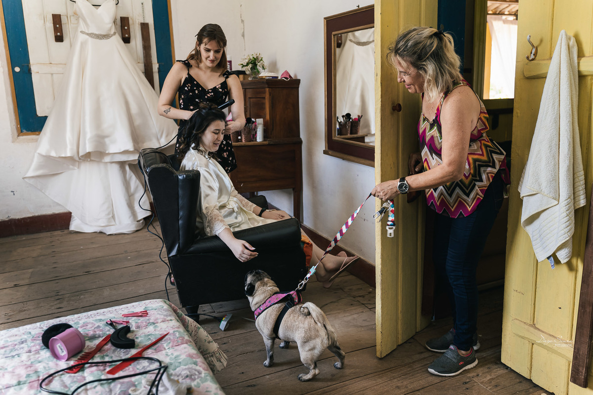 making of da noiva, foto feita na Fazenda em conservatória-RJ pelo fotógrafo de casamento diego souza fotografia e sua esposa a fotógrafa Maisa Souza Fotografia