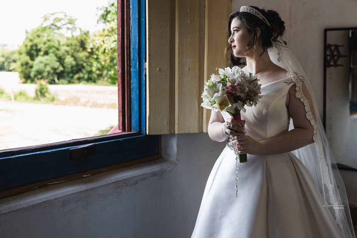 making of da noiva, foto feita na Fazenda em conservatória-RJ pelo fotógrafo de casamento diego souza fotografia e sua esposa a fotógrafa Maisa Souza Fotografia