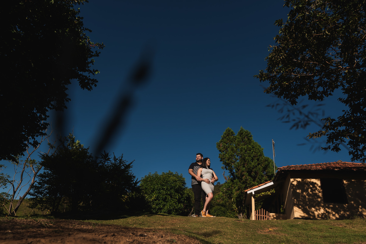 Olha esse ensaio fotografico da Janaina e Marcelo. Fotos feitas no próprio sítio em Coroas - Valença-RJ pelo fotógrafo de casamento Diego Souza Fotografia