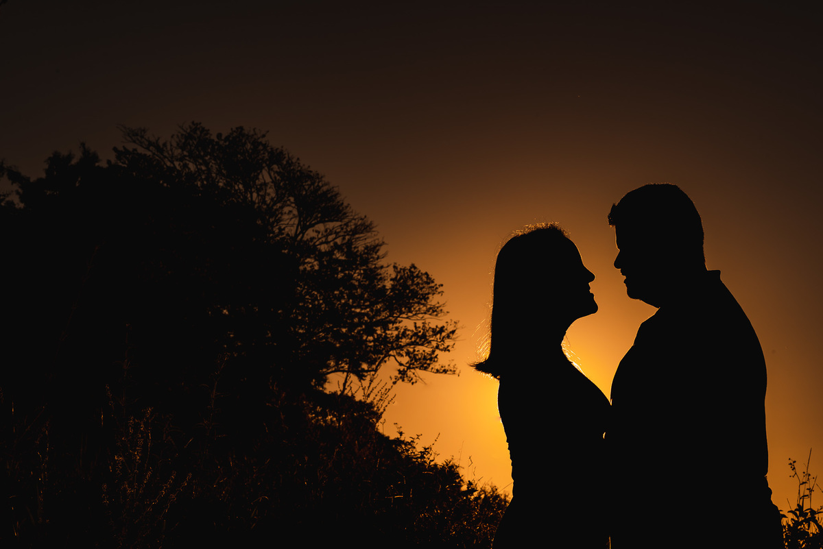 ensaio fotográfico da Janaina e Marcelo. Fotos feitas no próprio sítio do Palmital em Coroas - Valença-RJ pelo fotógrafo de casamento Diego Souza Fotografia