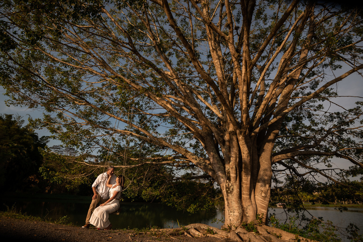 Bodas de Cristal Monique e Alex na Fazenda Sobradinho em Pinheiral-RJ fotógrafo de casamento Diego Souza Fotografia