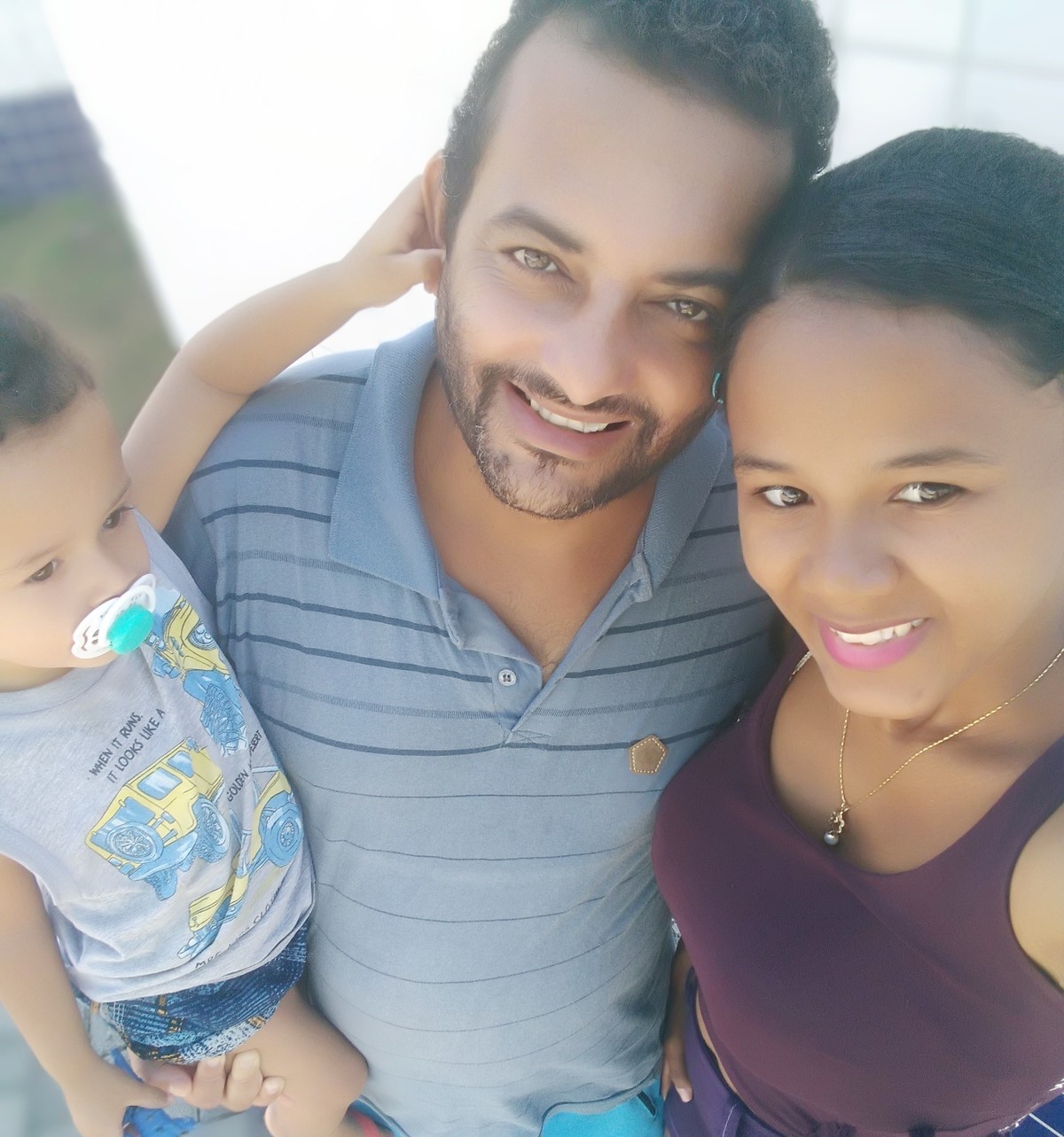 Rafael UNGIDO, sua Linda Esposa Deane e seu Lindo filho caçula Adriel