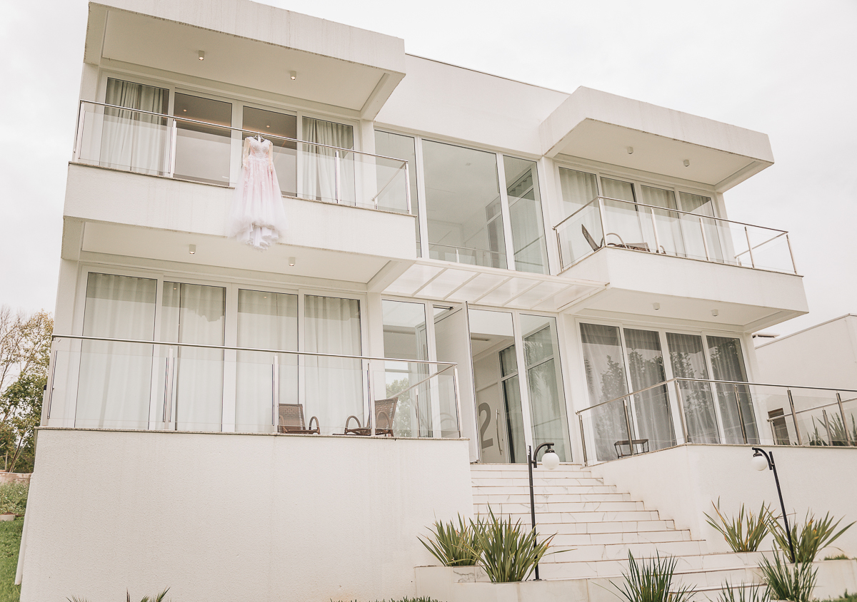 santorini-garden-espaco-de-eventos-vestido-de-noiva-casamento-ao-ar-livre-vale-dos-vinhedos