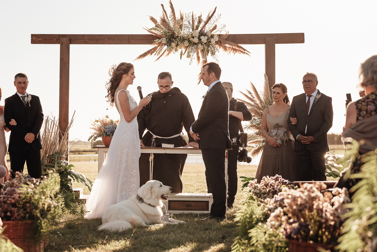 cerimonia-de-casamento-ao-ar-livre