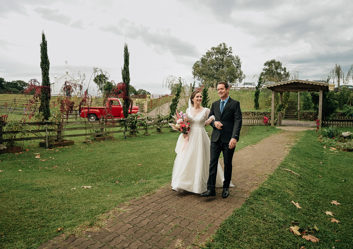 entrada-da-noiva-com-pai