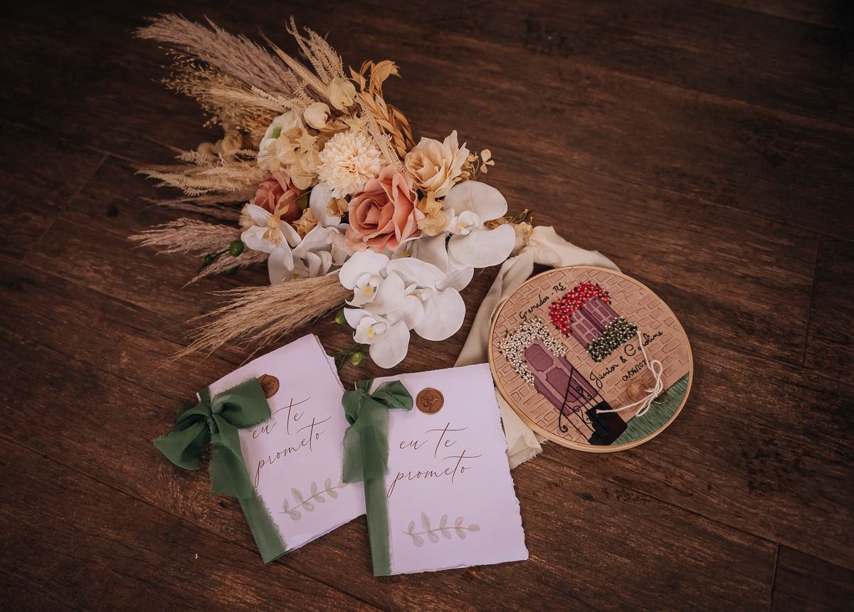 papelaria-de-casamento-e-buque-de-flor