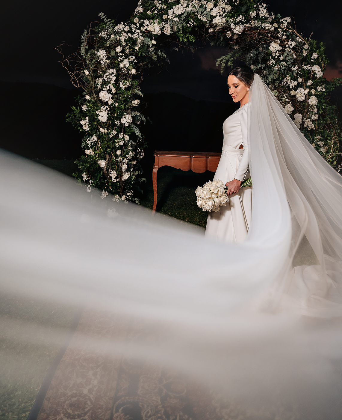 foto-de-noiva-com-veu-antonella-