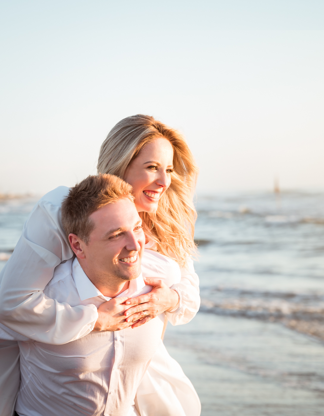 ensaio-na-praia-em-torres-fotografo-yuri-nunes-noivos-tati-e-paulo