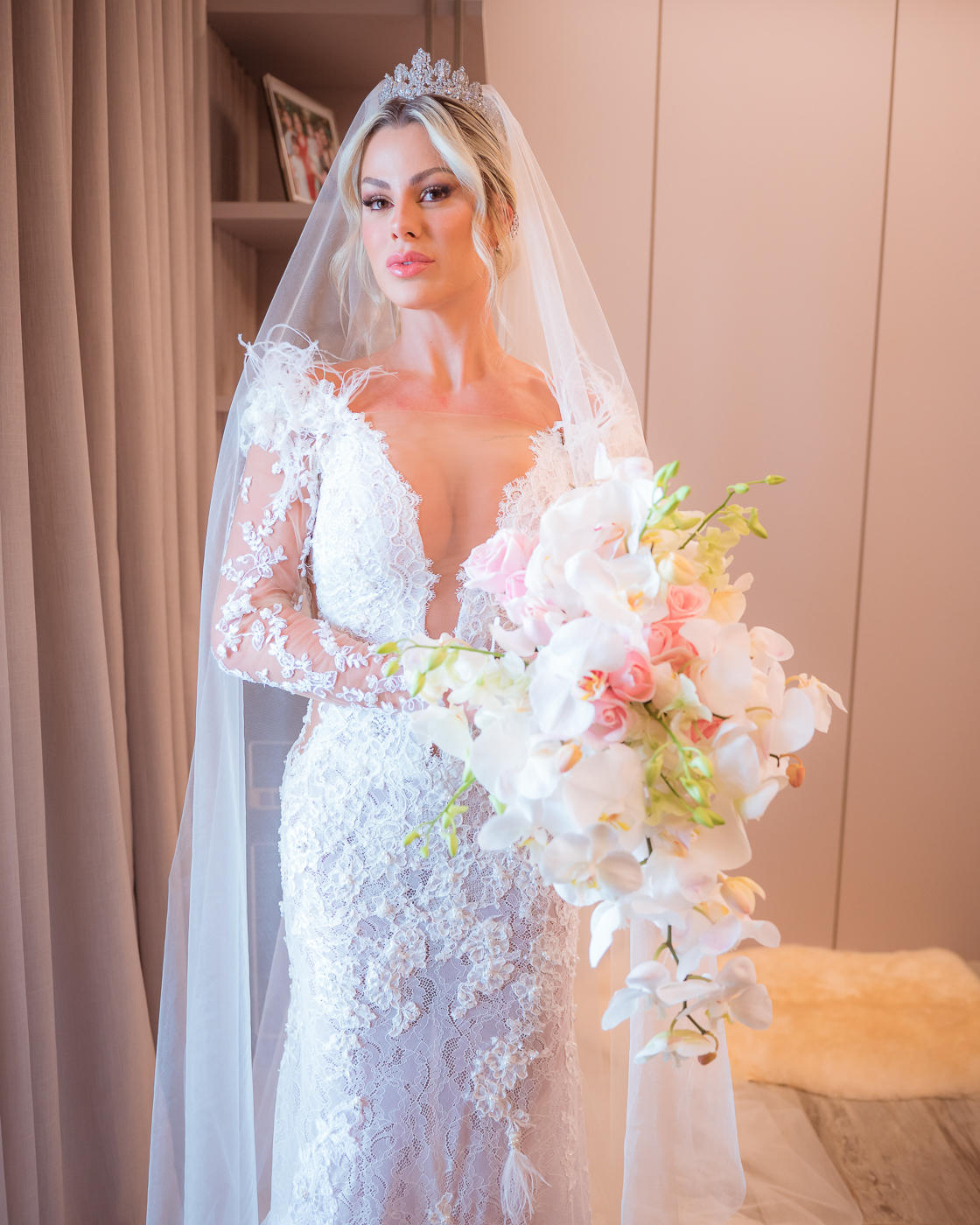 Mariana-Polastreli-brilha-como-uma-verdadeira-noiva-em-seu-casamento